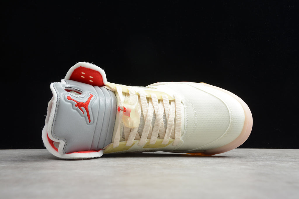 Air Jordan 5 – Beige