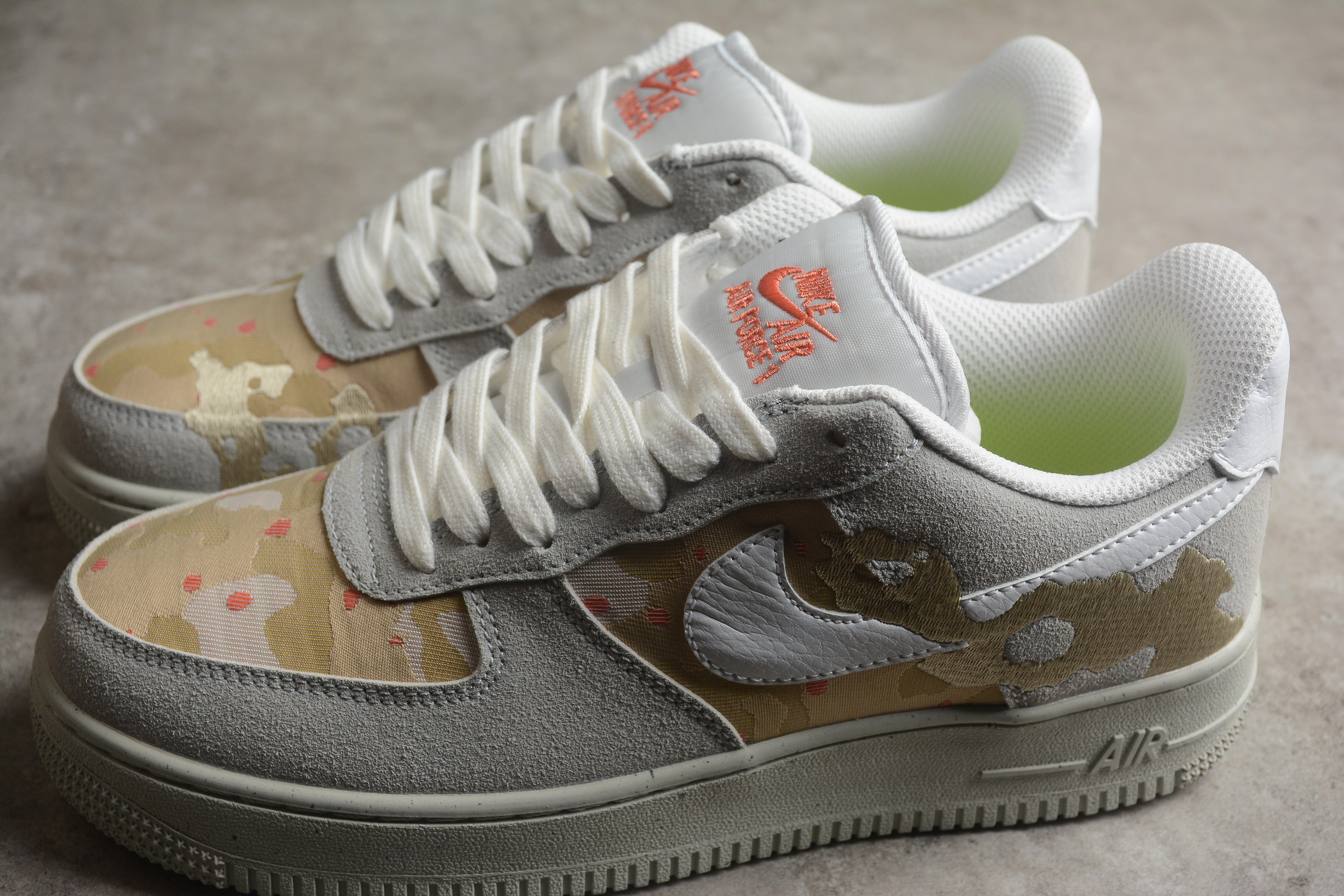 Air Force 1 Low – Gris / Marrón