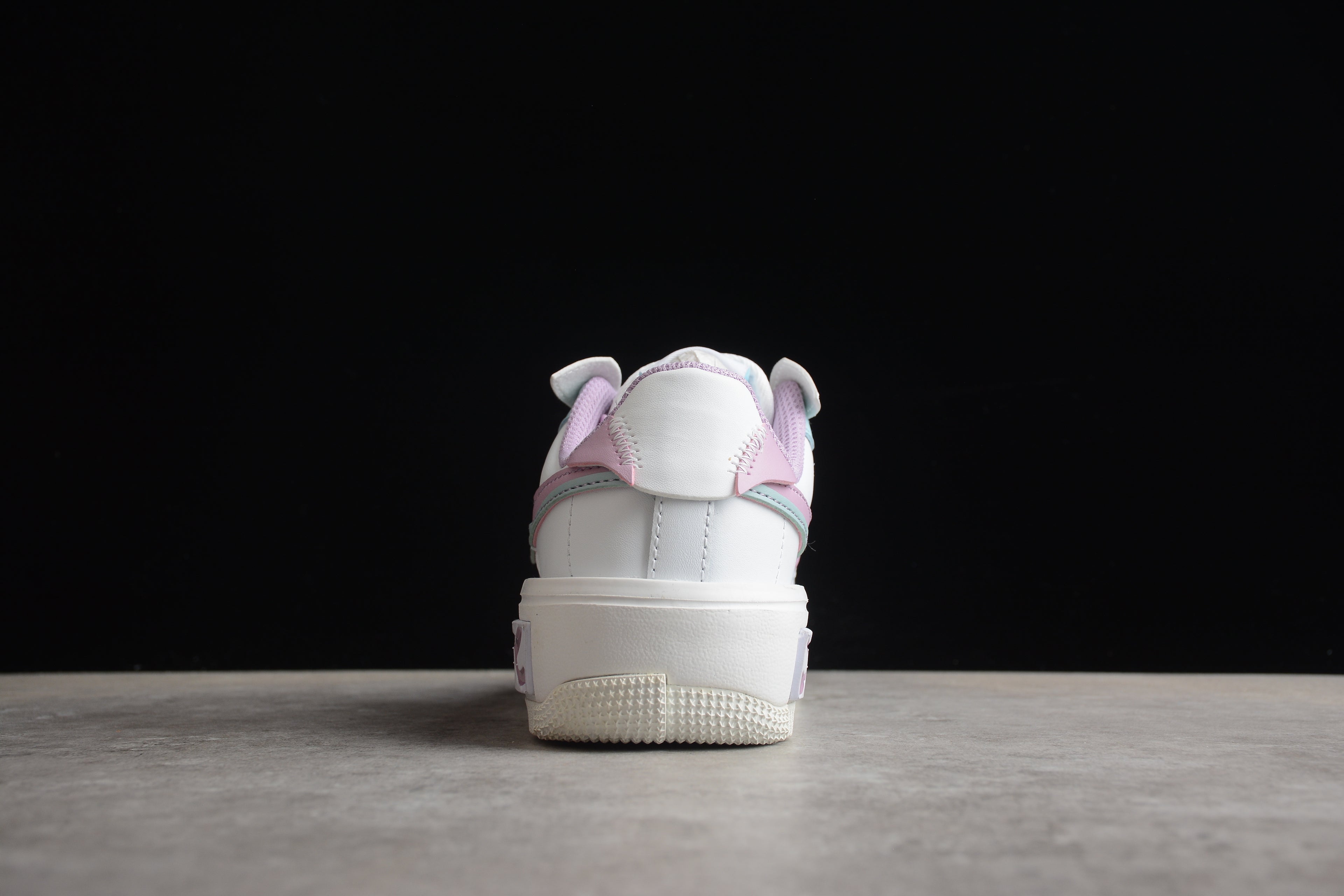 Air Force 1  – Blanco / Rosa / Azul