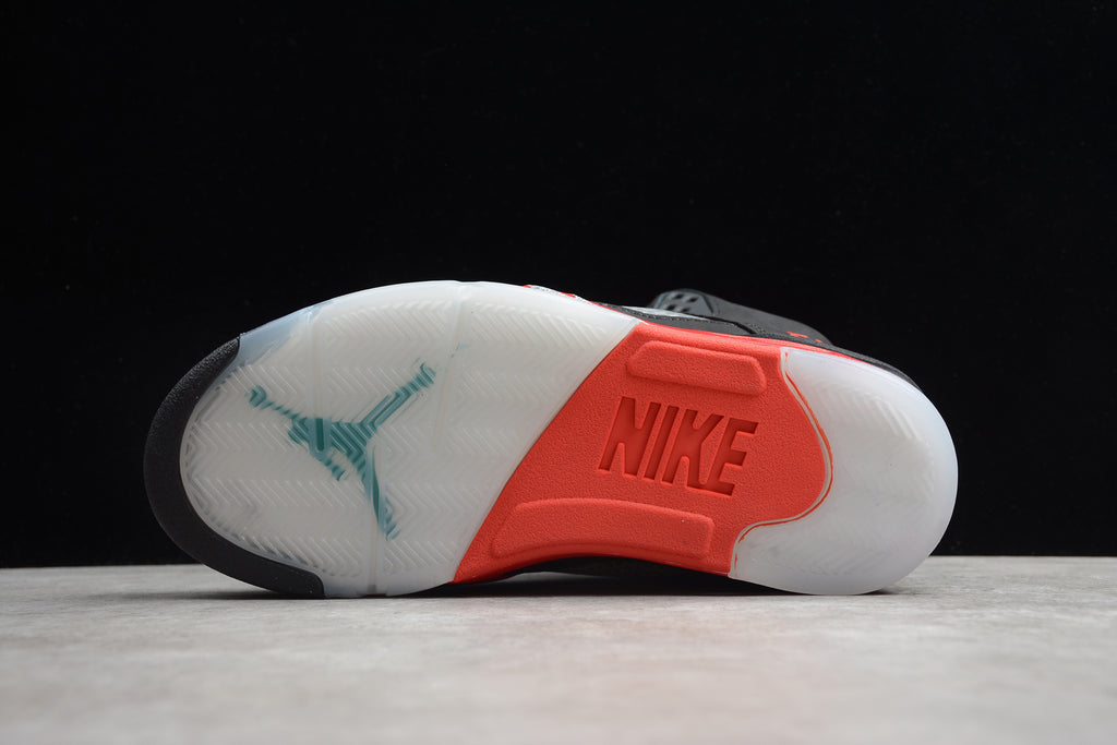 Air Jordan 5 – Negro