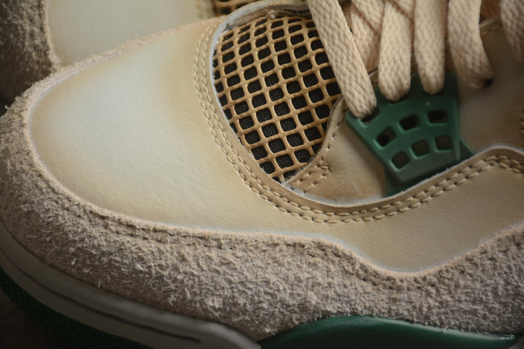 Air Jordan 4 – Beige / Verde