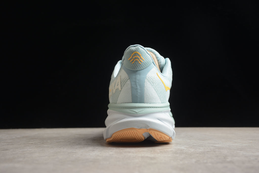 Hoka Clifton 9 – Azul