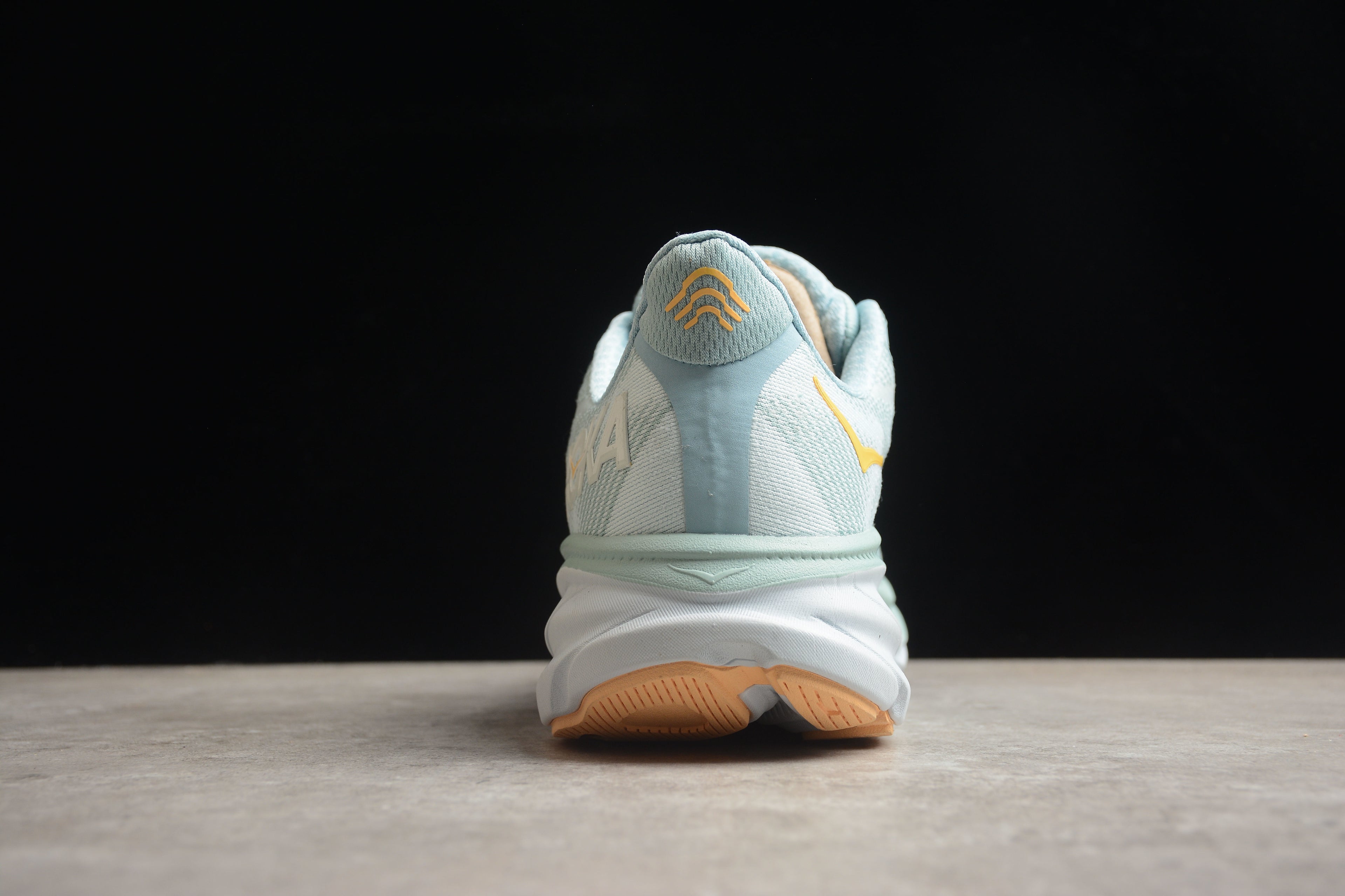Hoka Clifton 9 – Azul