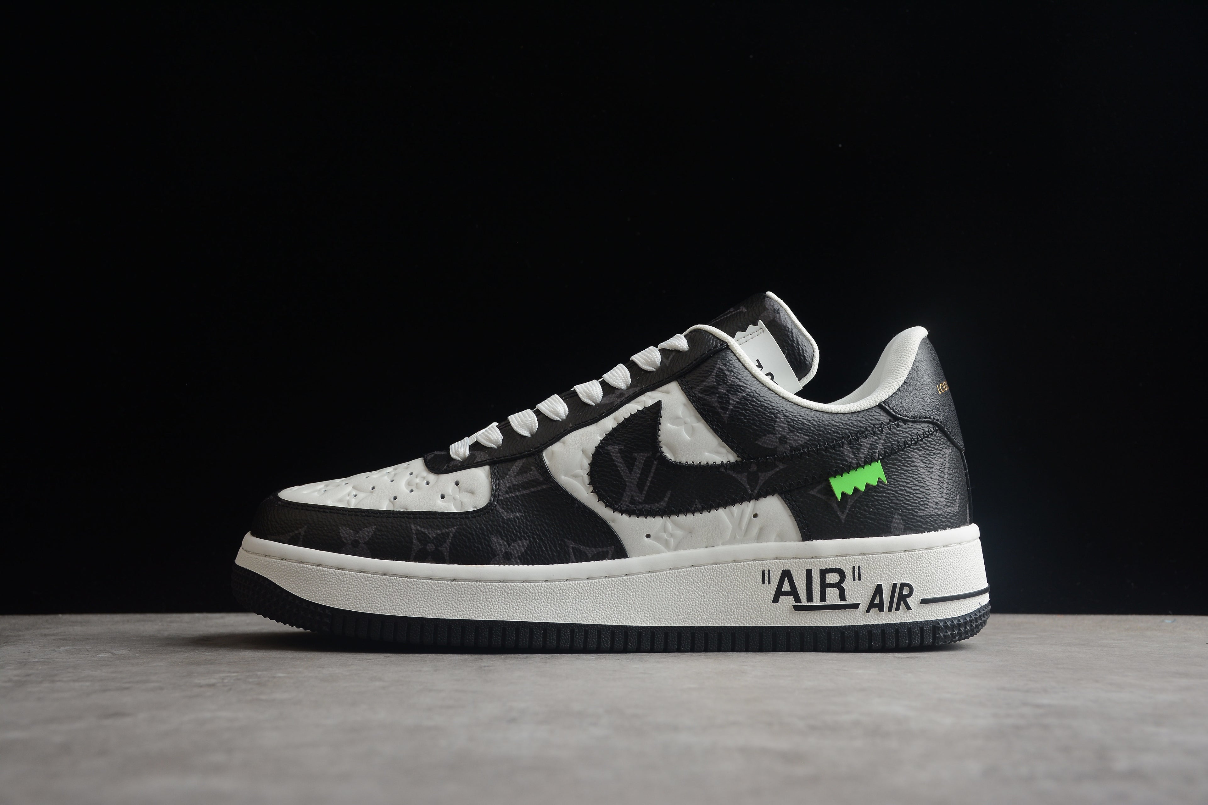 Air Force 1 Low LV – Blanco / Negro