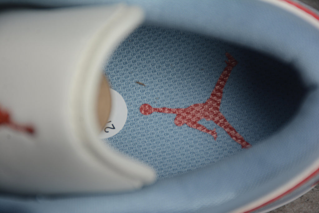 Jordan 1 Low – Azul / Blanco / Rojo