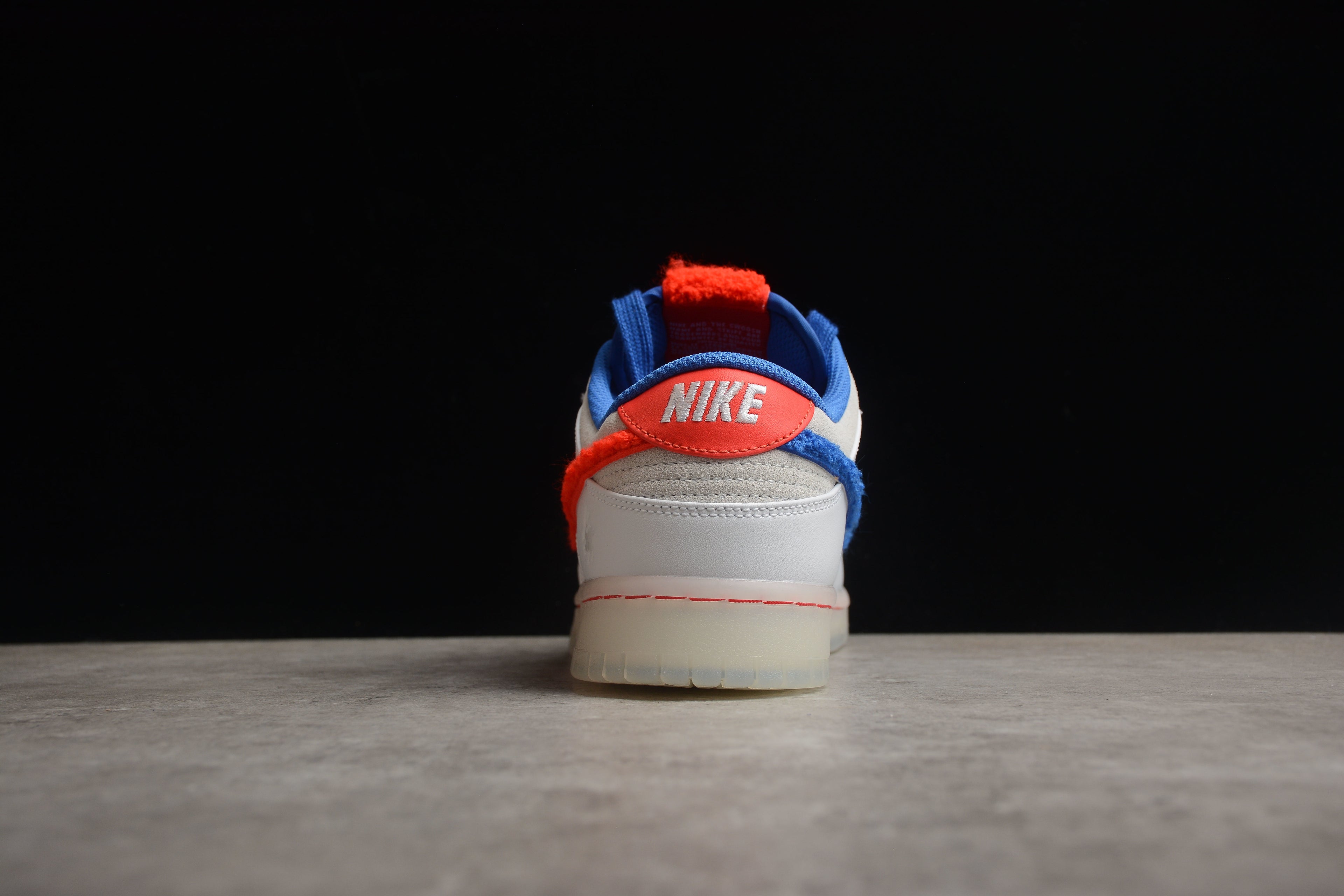 Dunk SB – Gris / Azul / Rojo