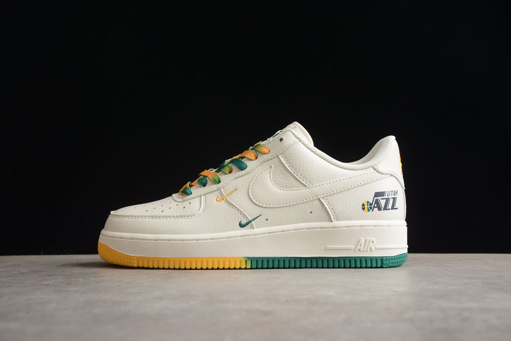 Nike Air Force 1 Low – Blanco / Amarillo / Verde