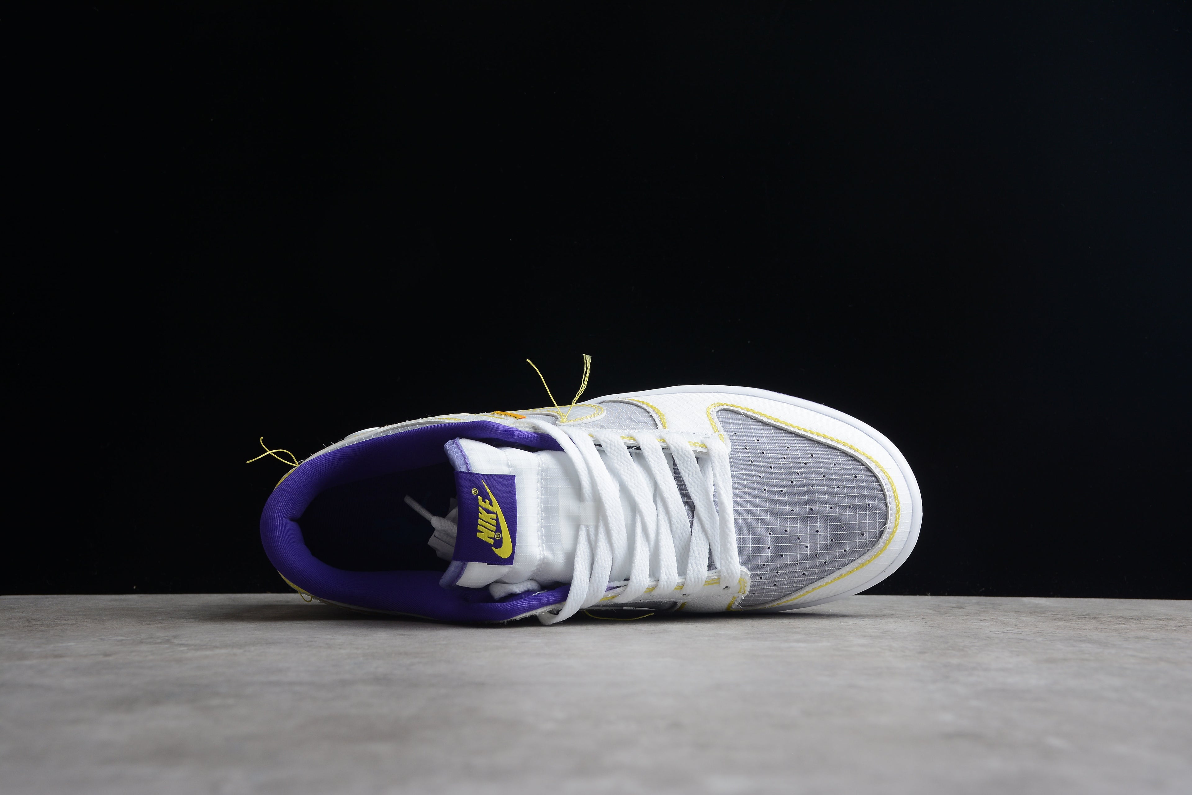 Dunk SB – Blanco / Lila