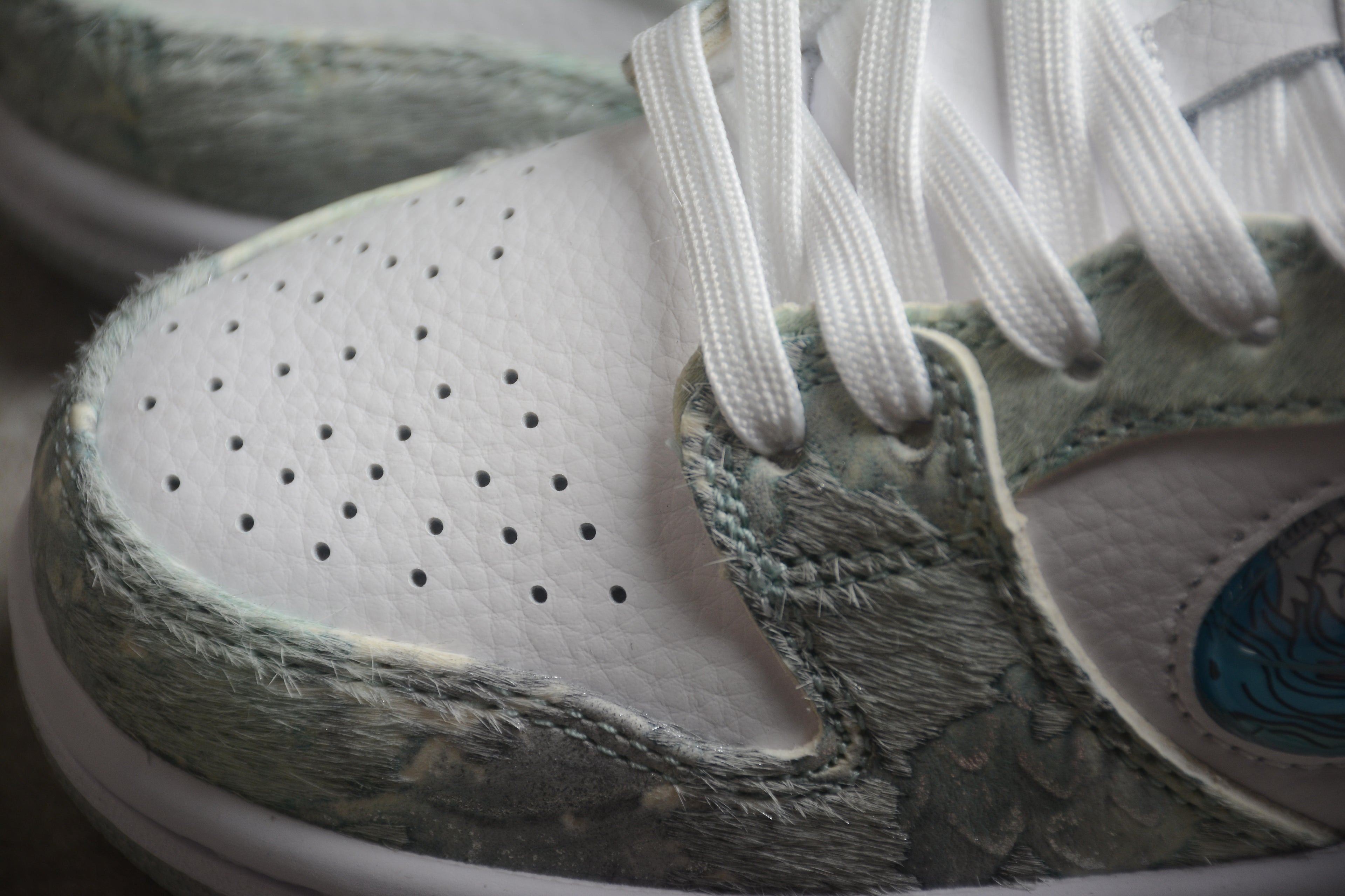 Dunk SB – Gris Dragón