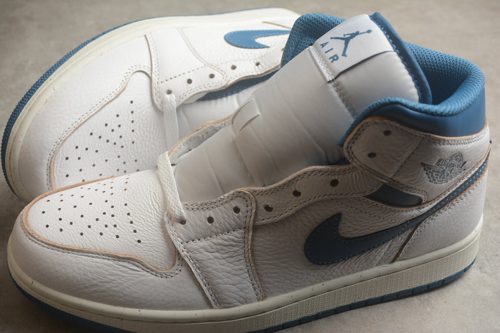 Air Jordan 1 Mid – Blanco / Azul