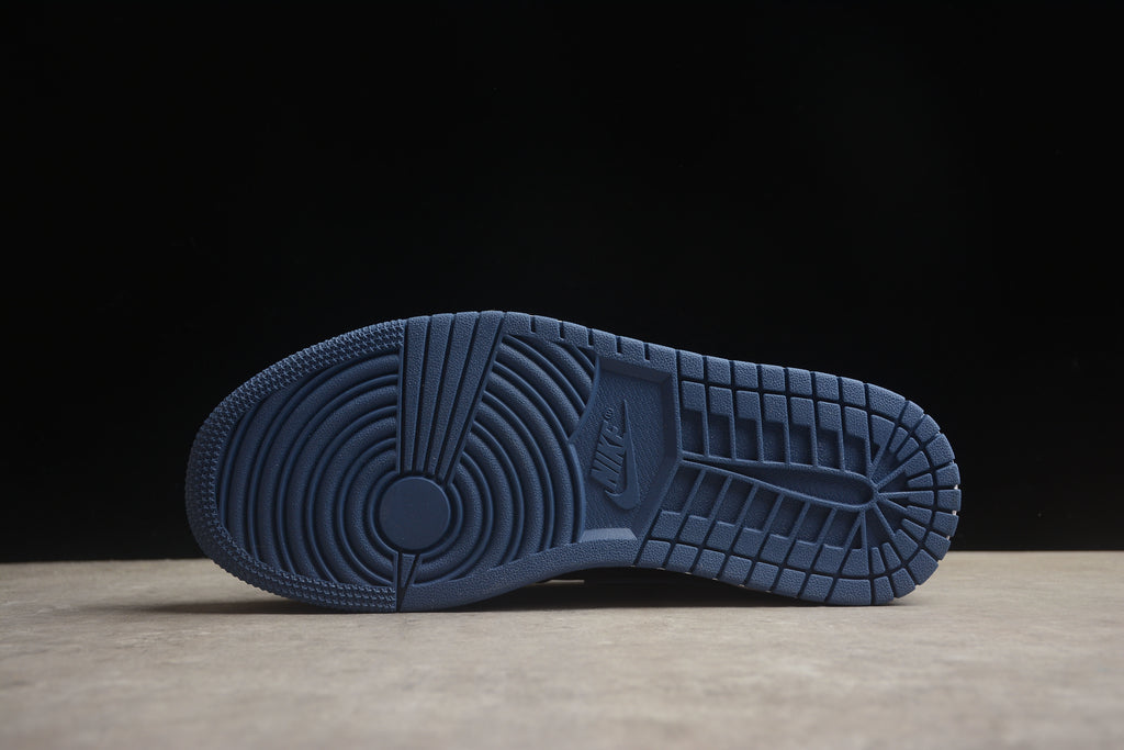 Jordan 1 Low – Negro / Azul Oscuro