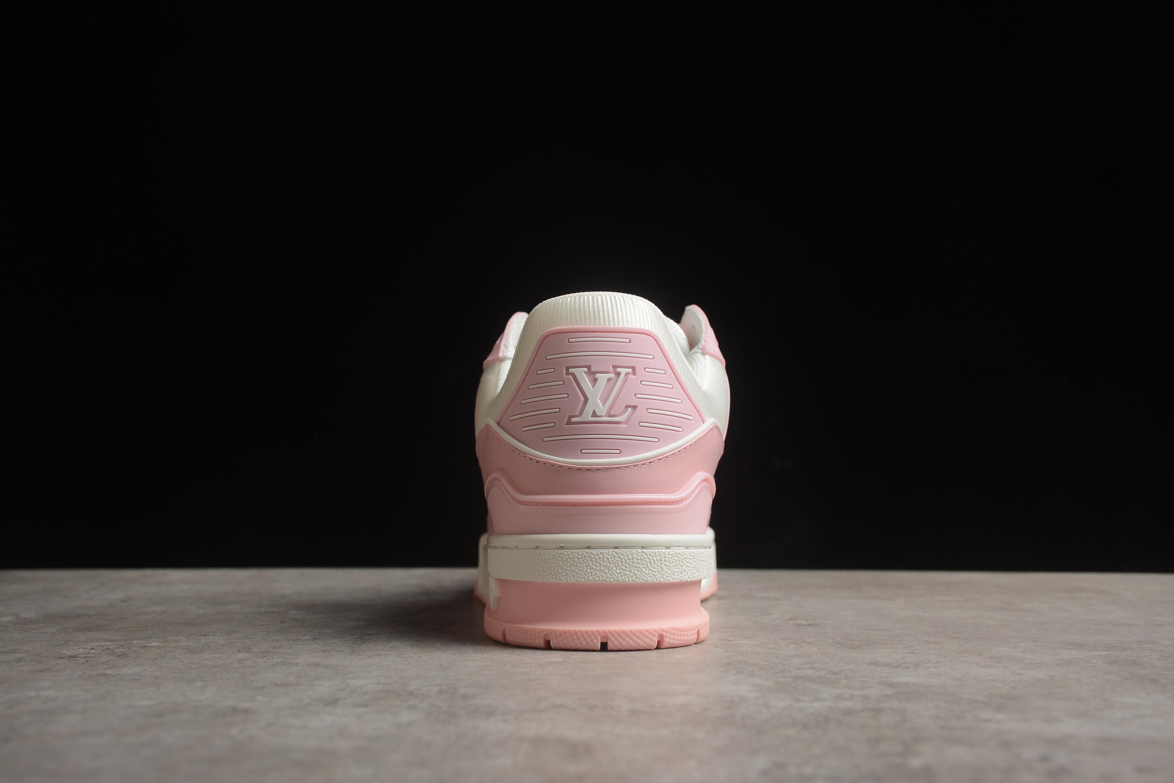 Louis Vuitton Trainer Low – Rosa Claro / Blanco