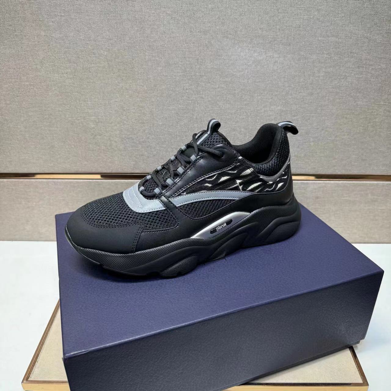 Dior B22 – Negro