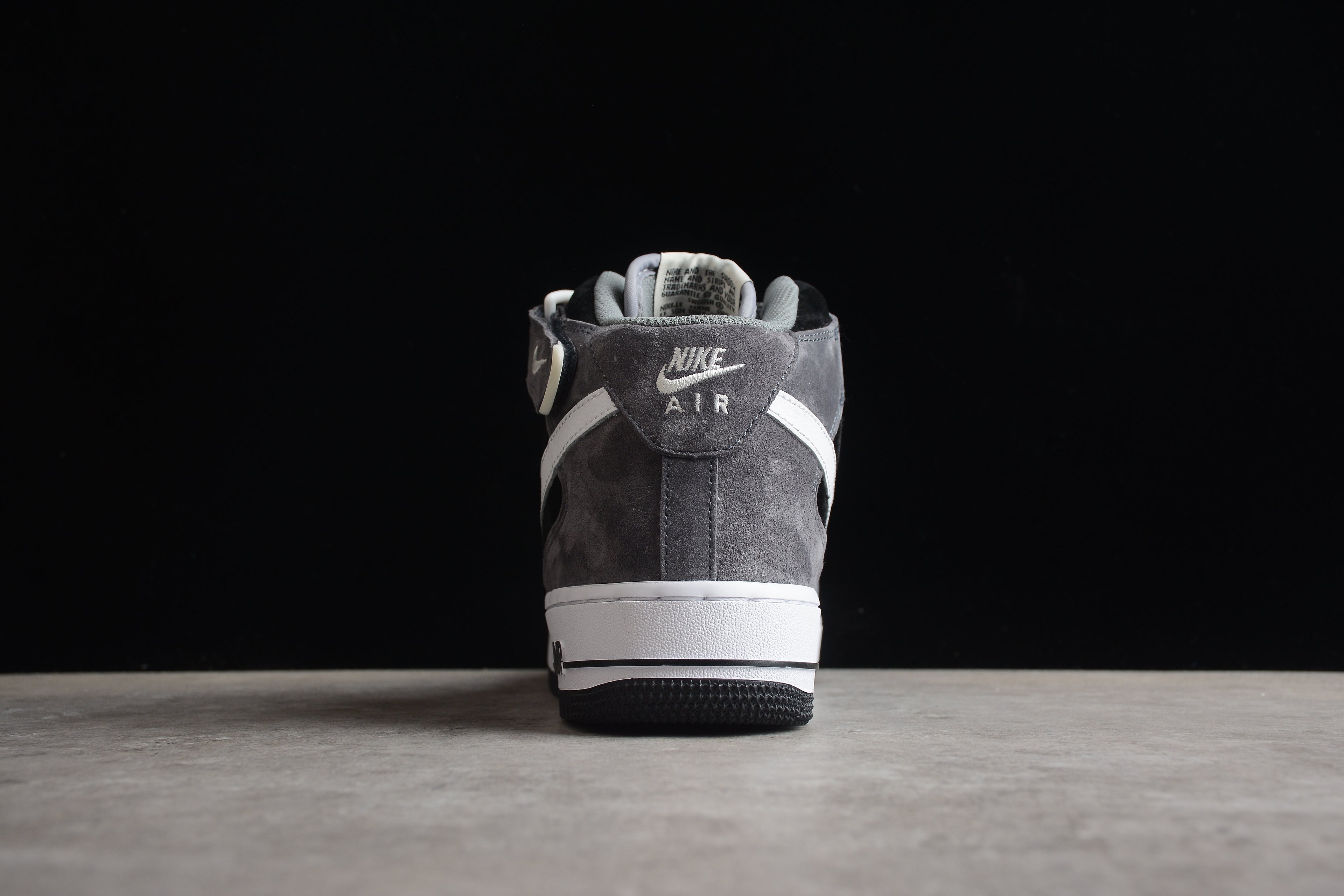Air Force 1 High – Gris Oscuro / Negro