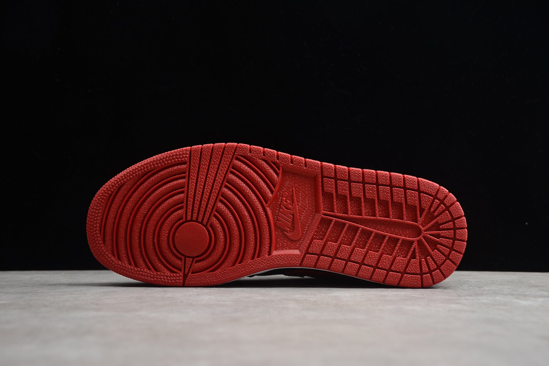 Jordan 1 Low – Rojo / Negro