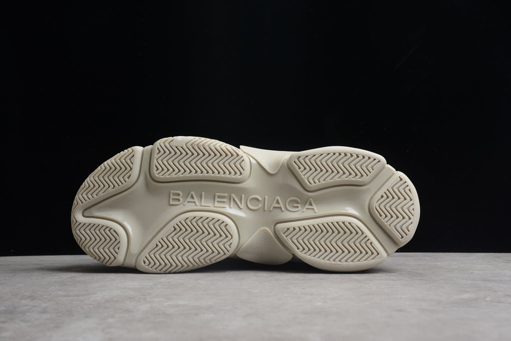 Balenciaga Triple S – Beige