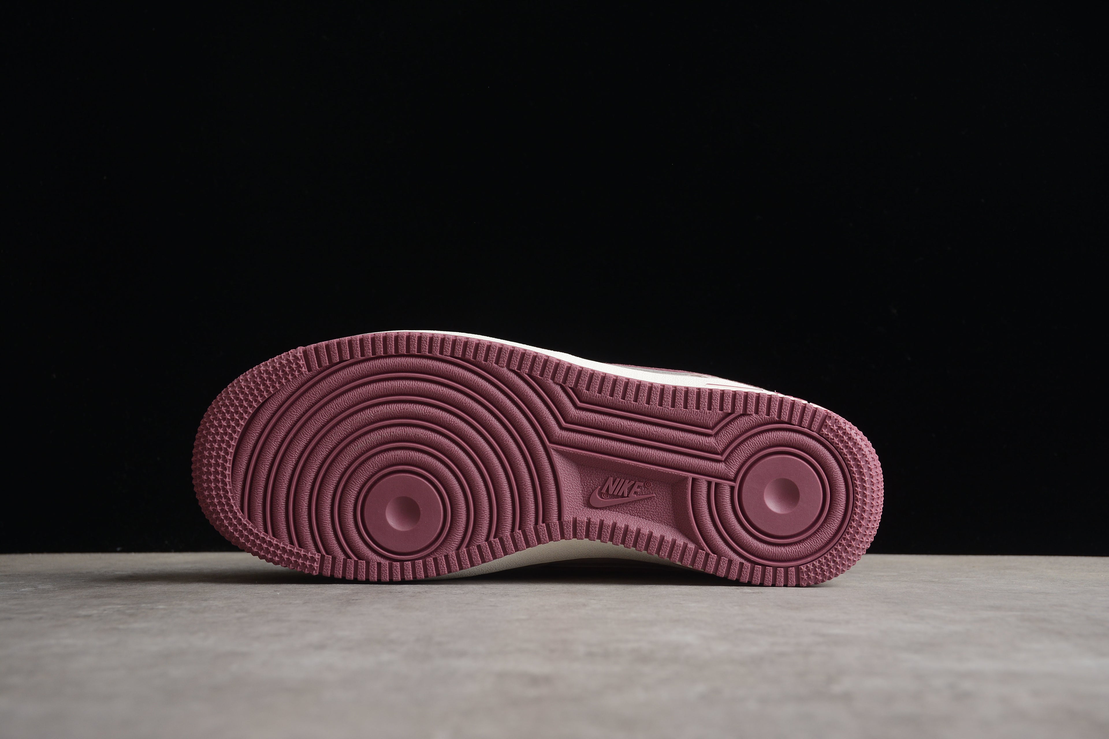 Air Force 1 Low – Lila / Suela Blanca
