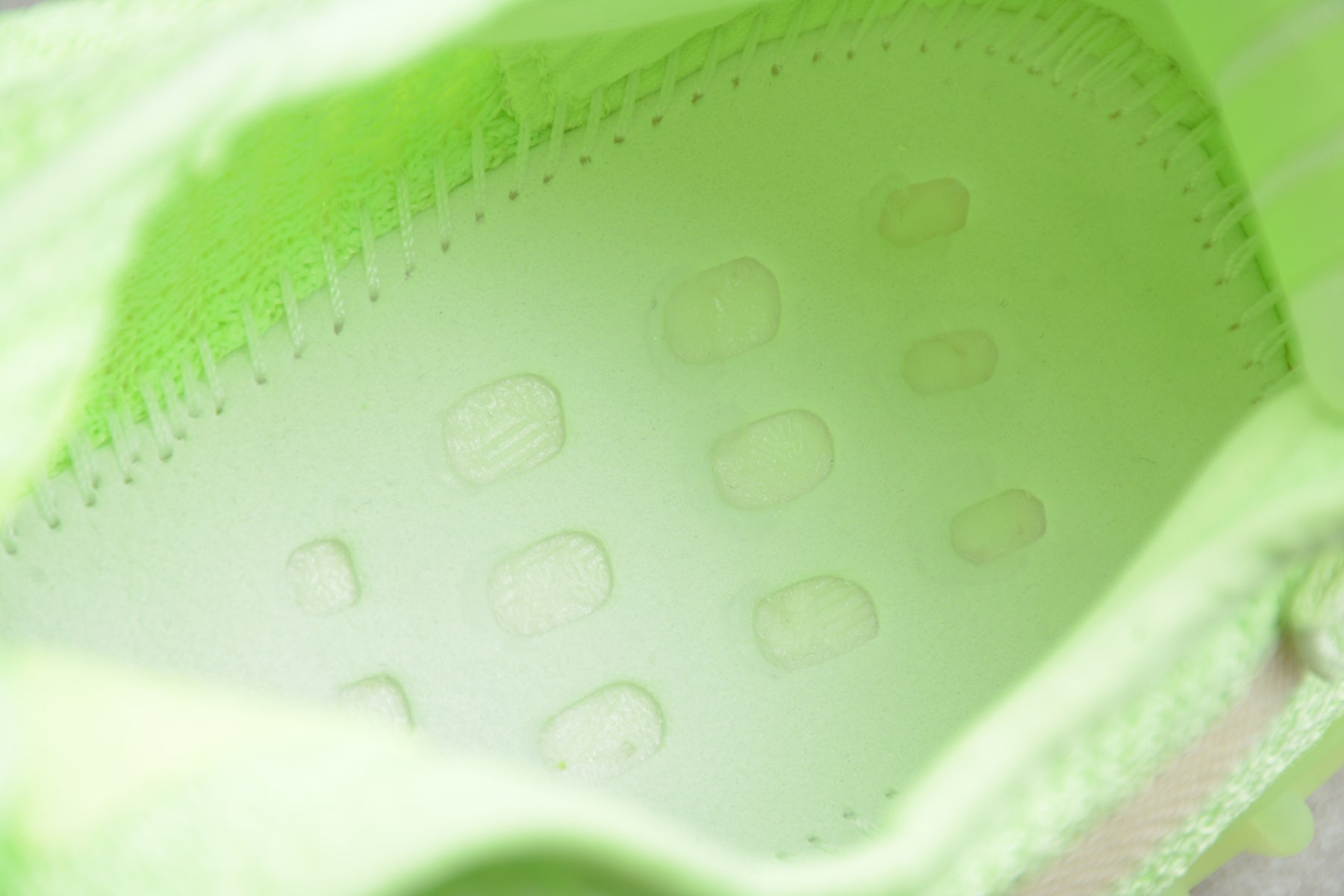 Adidas Yeezy 350 – Fluorescente