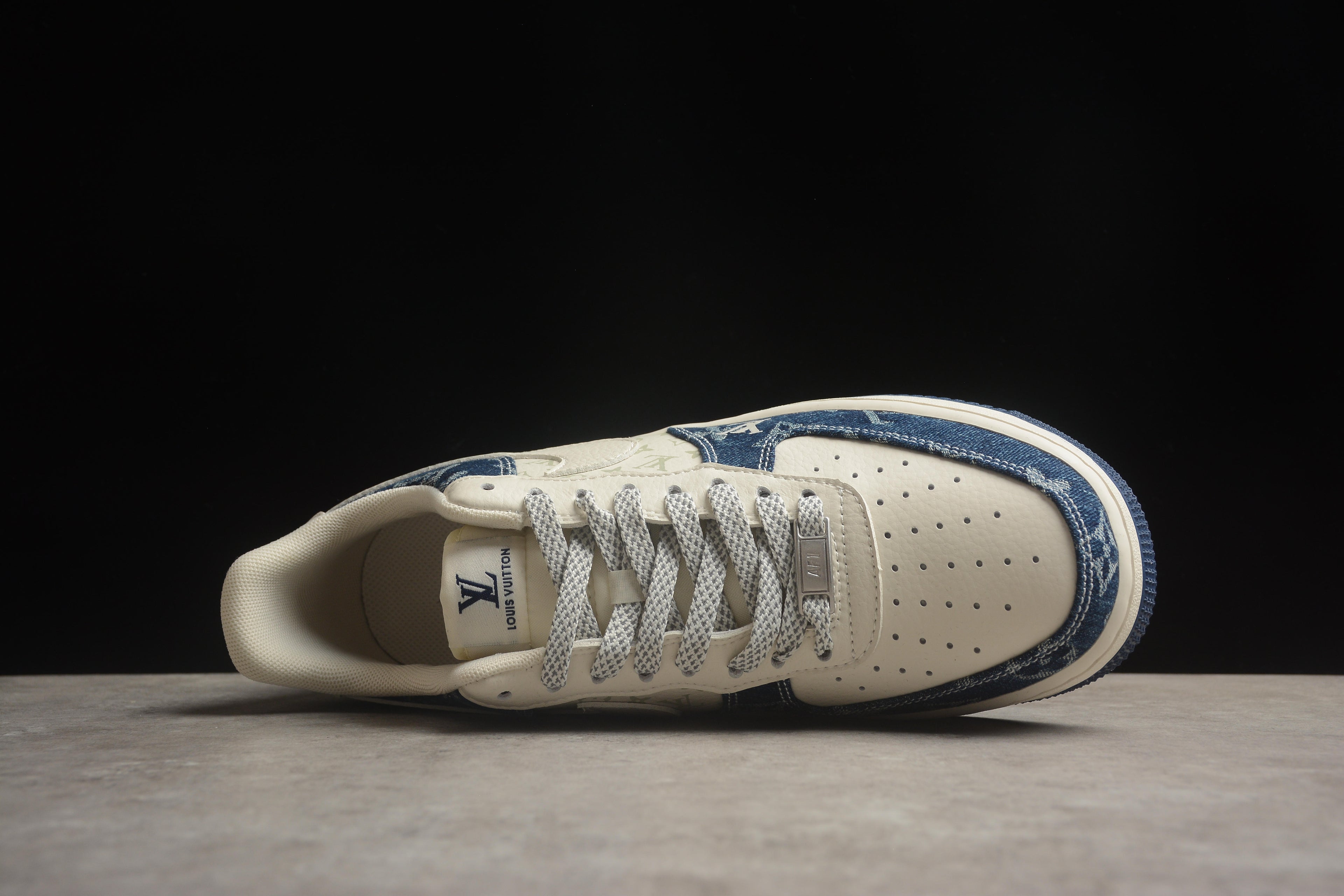 Air Force 1 Low LV – Blanco / Azul