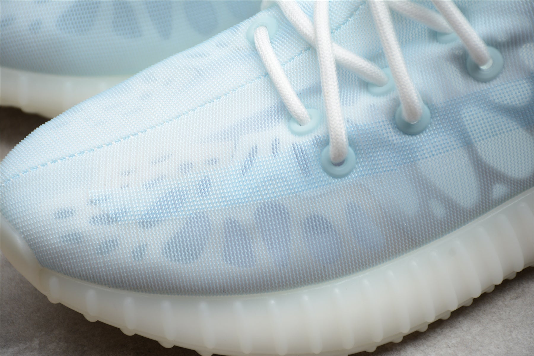 Adidas Yeezy 350 – Azul / Blanco