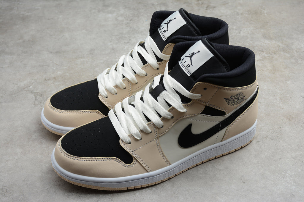 Air Jordan 1 Mid – Beige / Negro