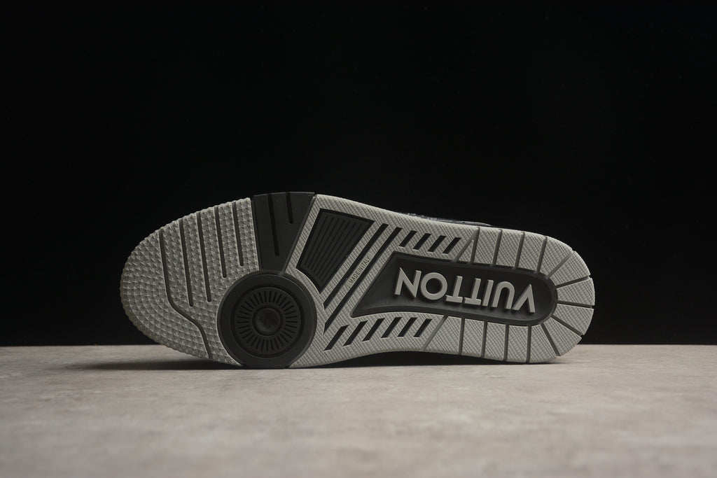 Louis Vuitton Trainer Low – Negro / Gris