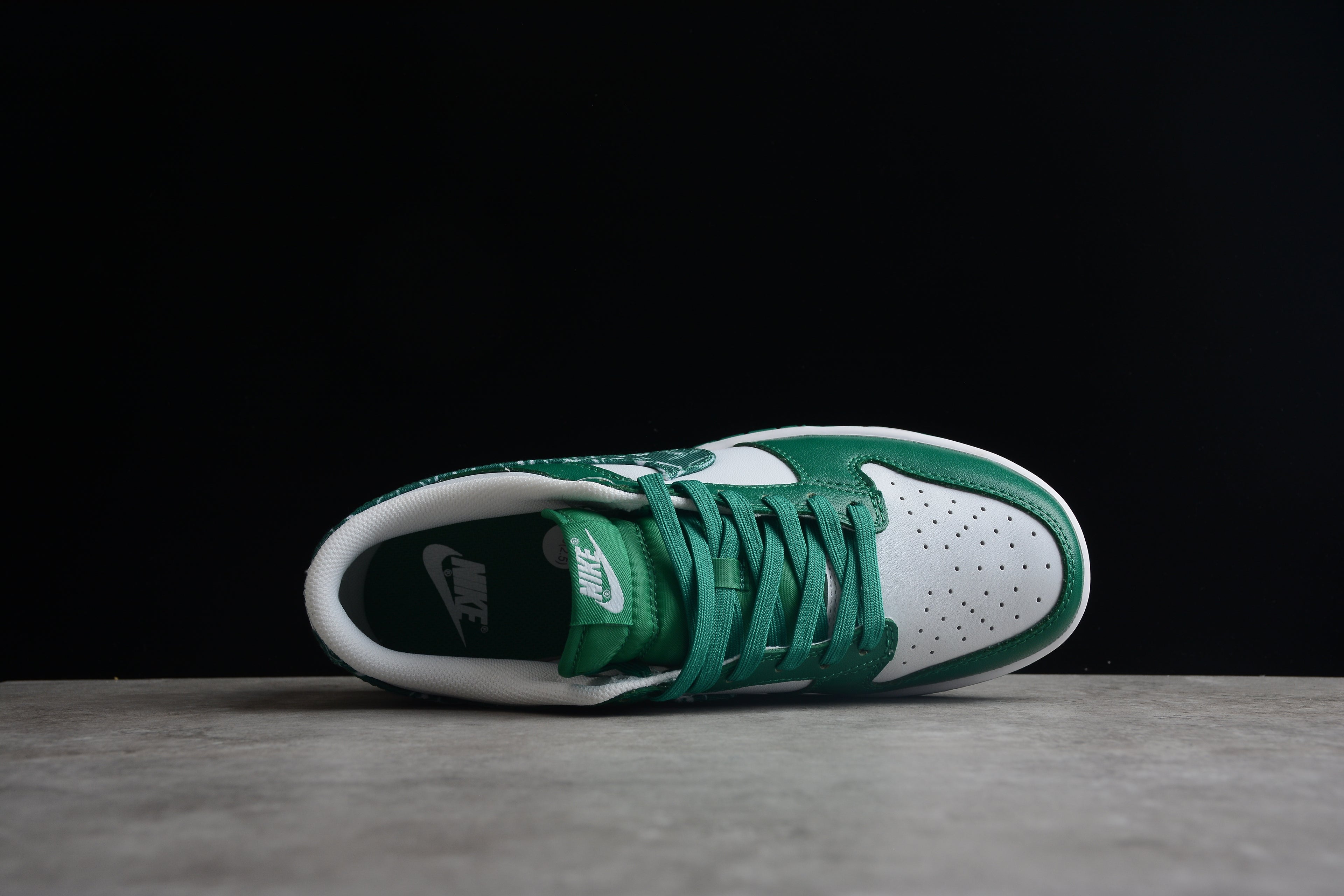 Dunk SB – Verde / Blanco