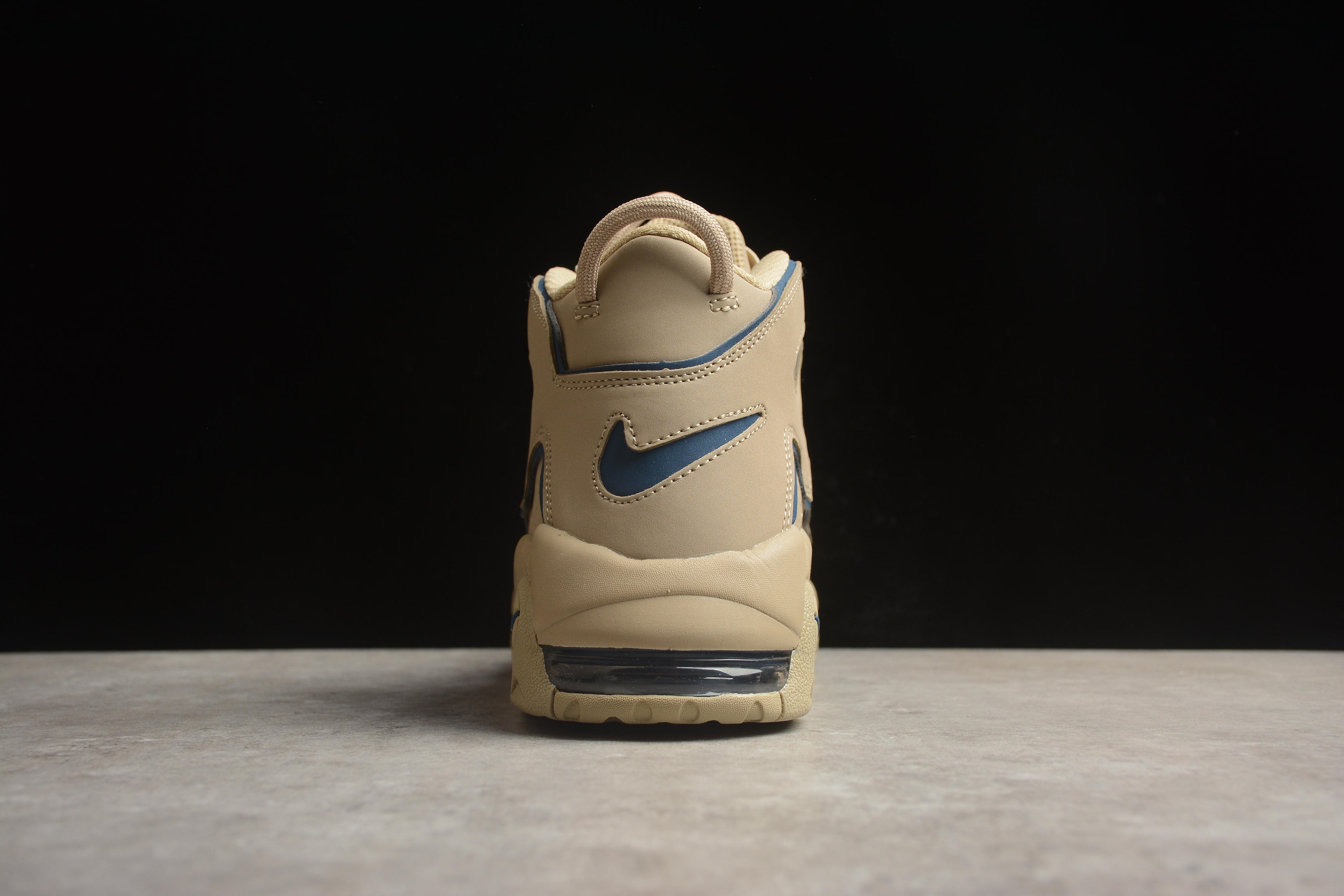 Air More Uptempo – Beigie