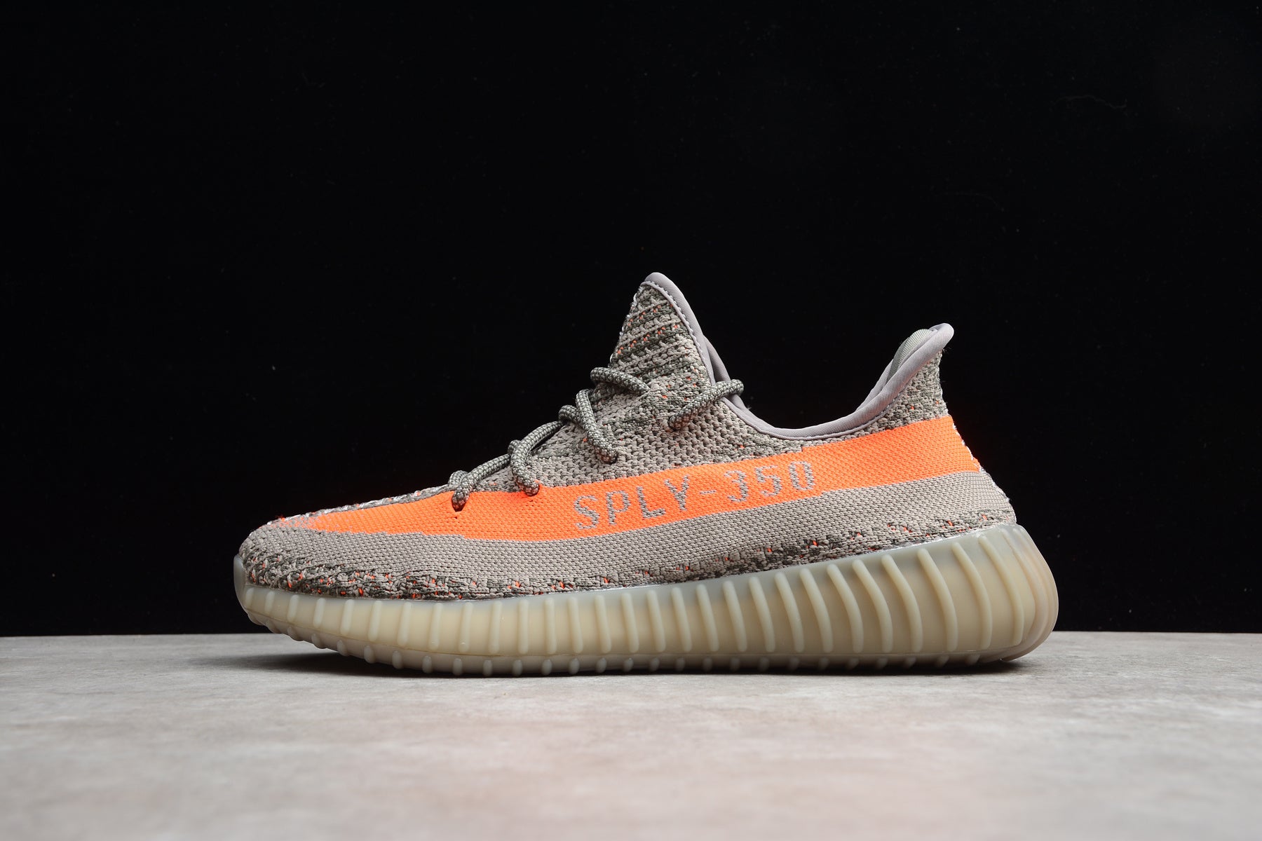 Adidas Yeezy 350 – Gris / Negro / Naranja