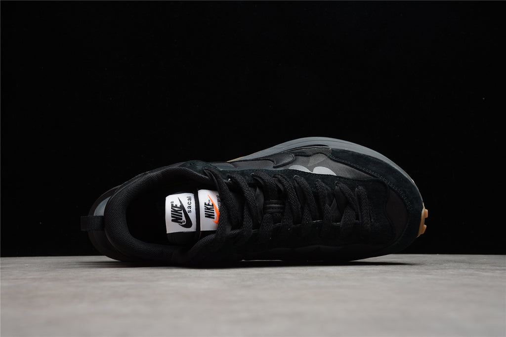 Sacai x VaporWaffle – Negro