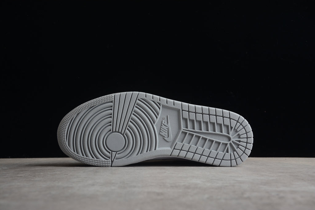 Air Jordan 1 Mid – Gris / Blanco