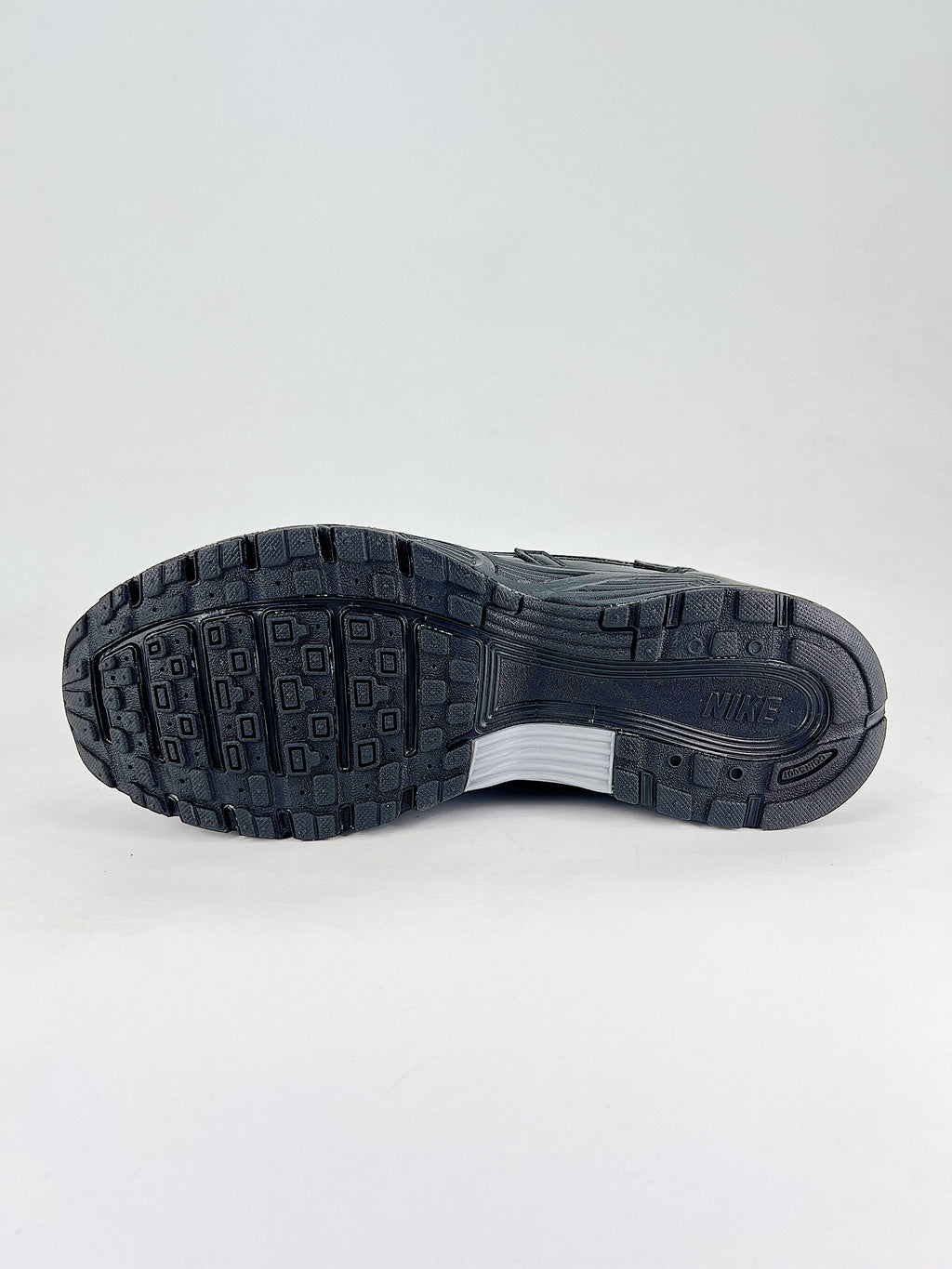 P-6000 – Negro