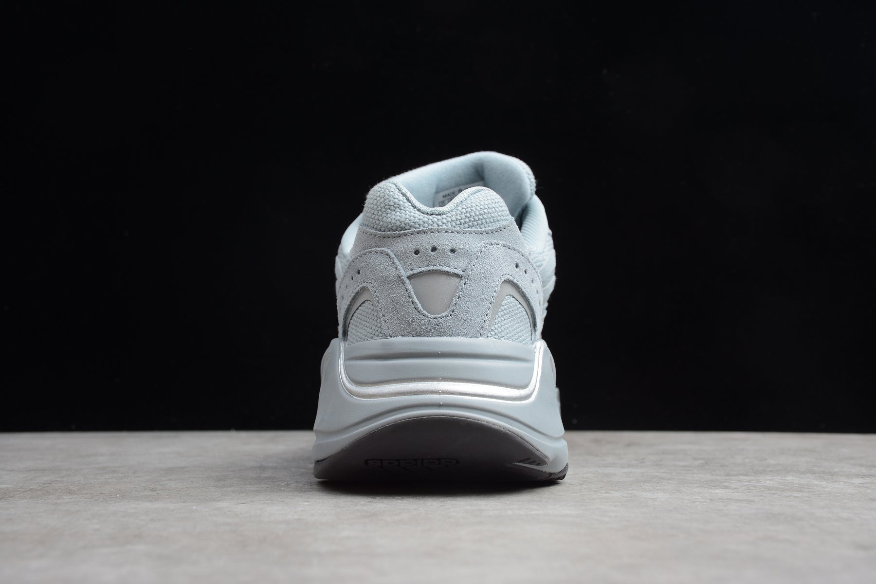 Adidas Yeezy 700 – Azul