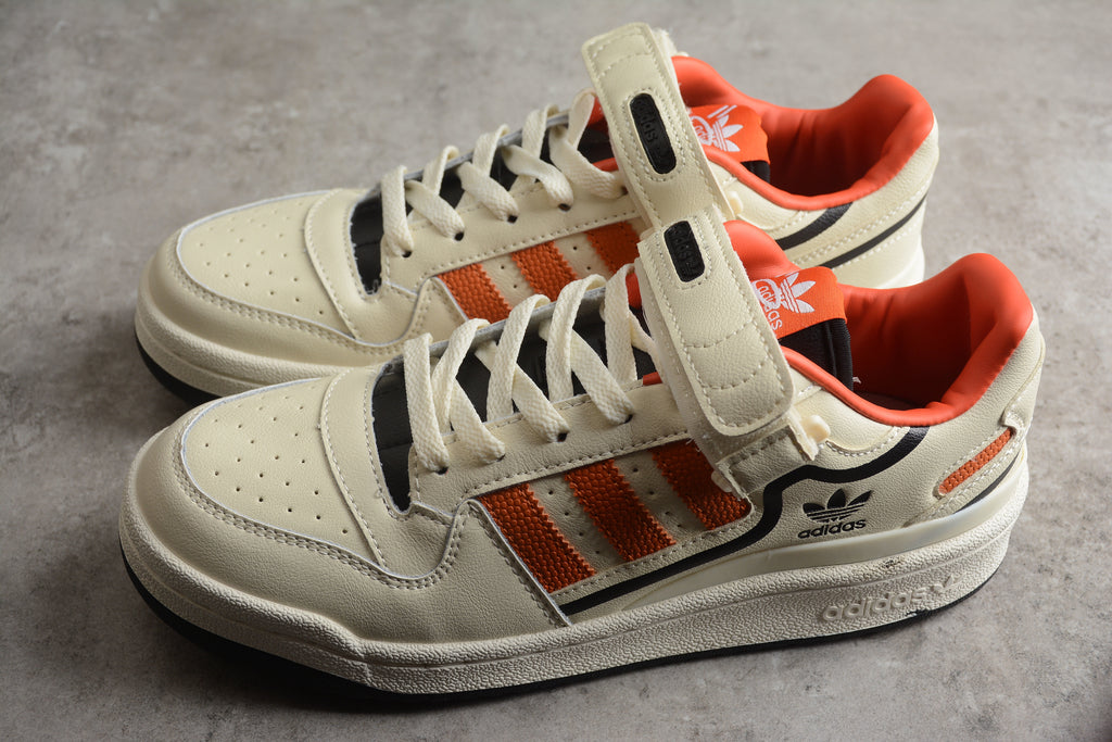 Adidas Forum – Beige / Naranja