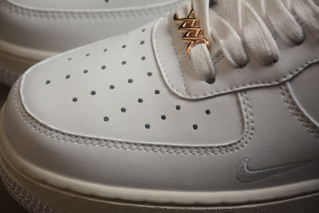 Air Force 1 Low – Blanco / Gris