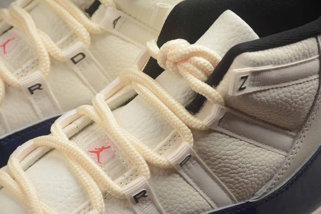 Air Jordan 11 – Beige / Azul