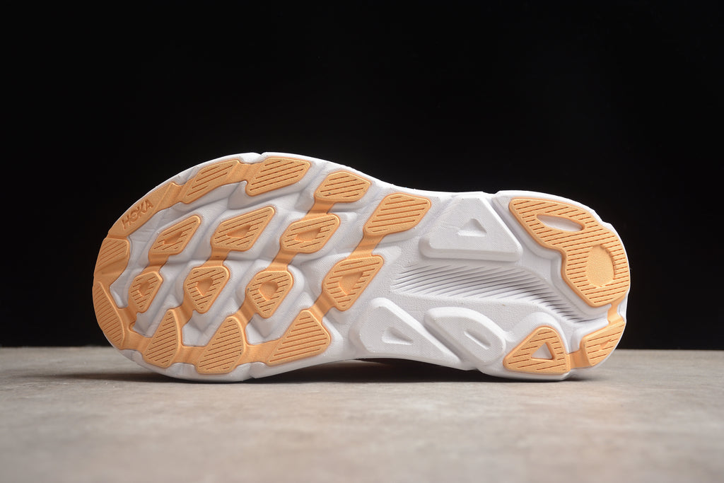 Hoka Clifton 9 – Naranja