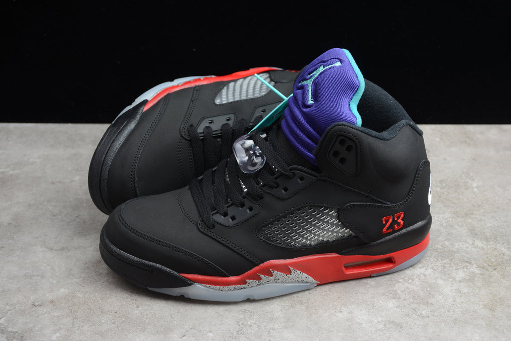 Air Jordan 5 – Negro