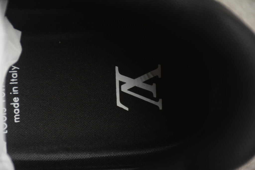Louis Vuitton Trainer Low – Negro / Blanco
