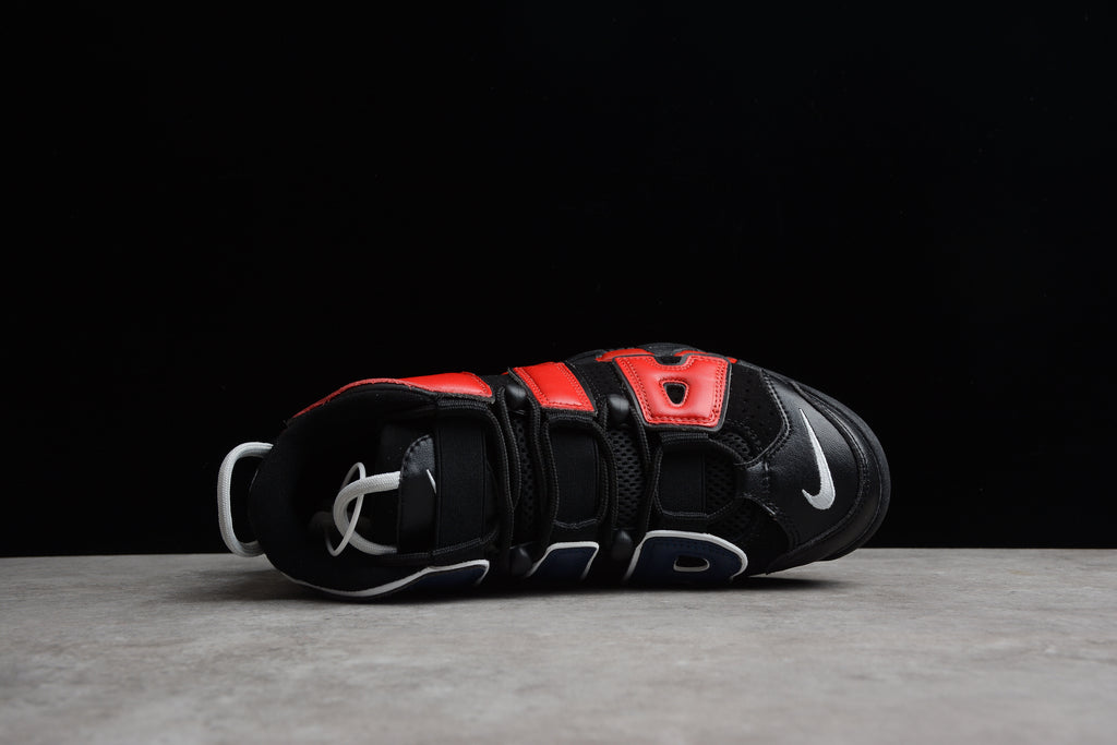 Air More Uptempo – Negro / Rojo / Azul