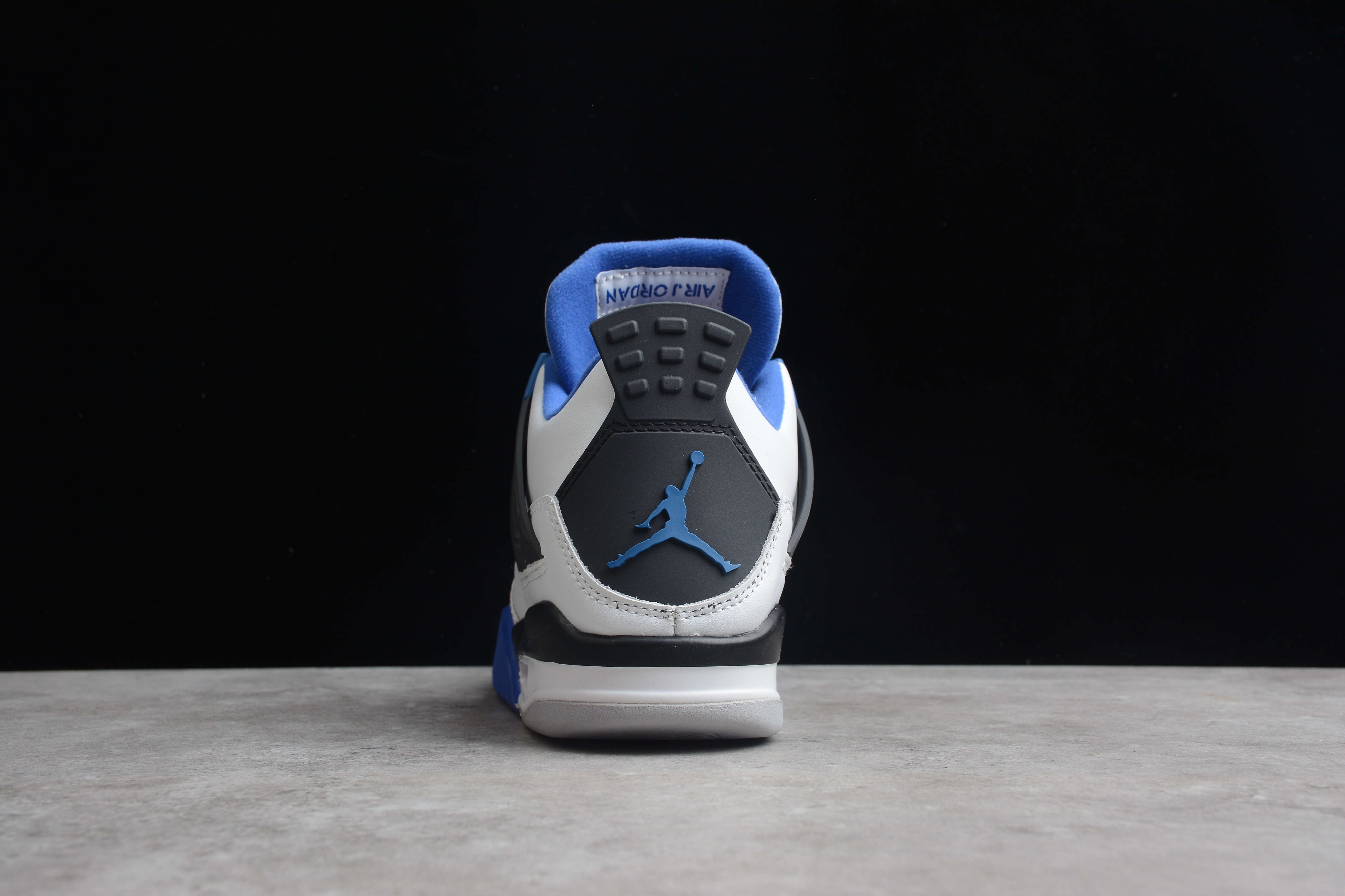 Air Jordan 4 – Blanco / Azul