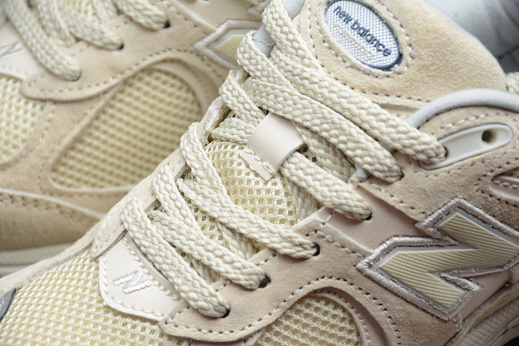 New Balance 2002R – Beige