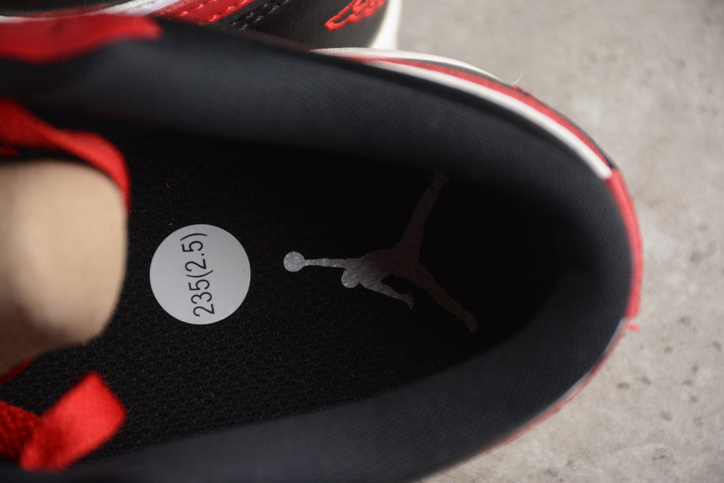 Jordan 1 Low – Rojo / Blanco / Negro