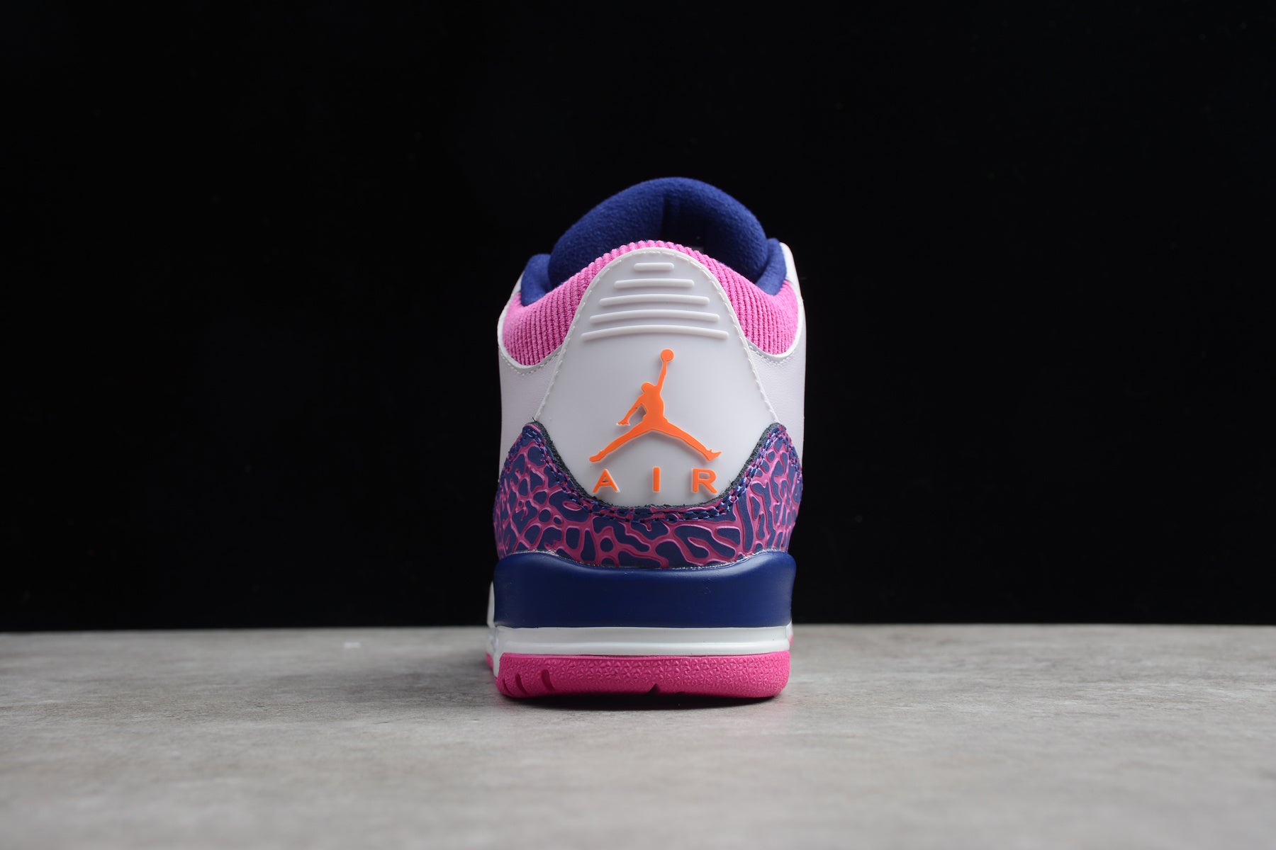 Air Jordan 3 – Rosa / Lila