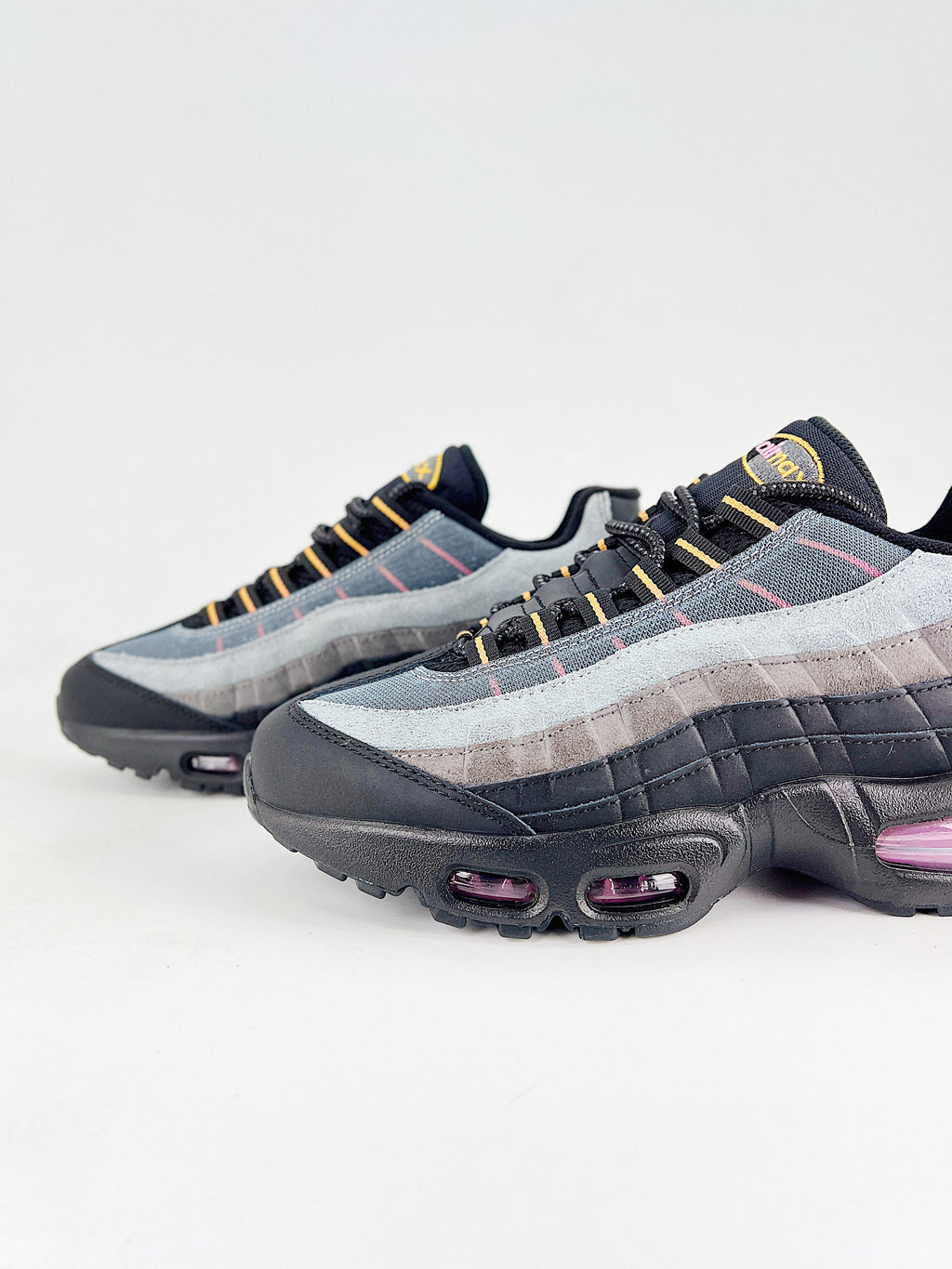 Air Max 95 – Negro / Marrón / Gris
