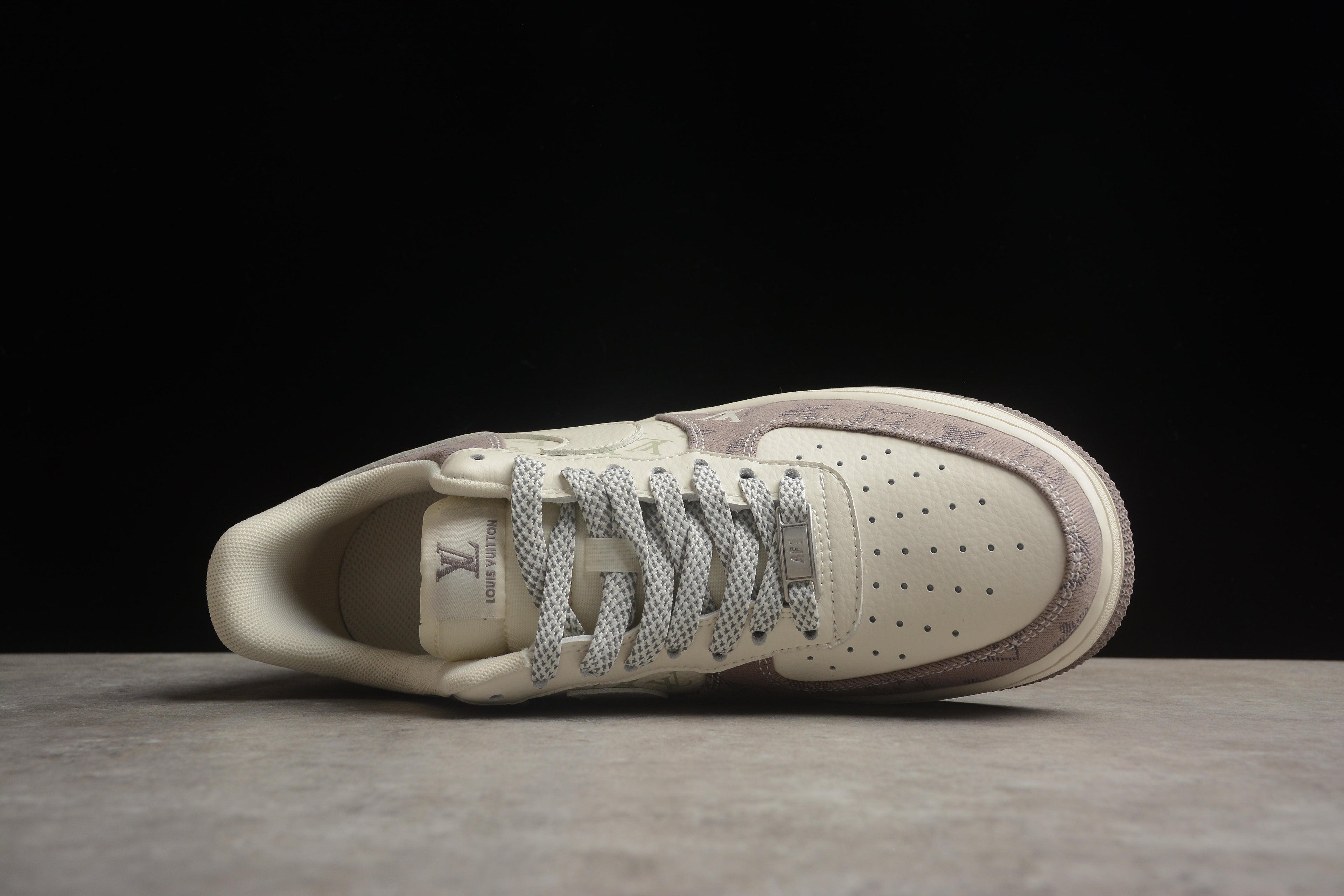 Air Force 1 Low LV – Blanco / Gris