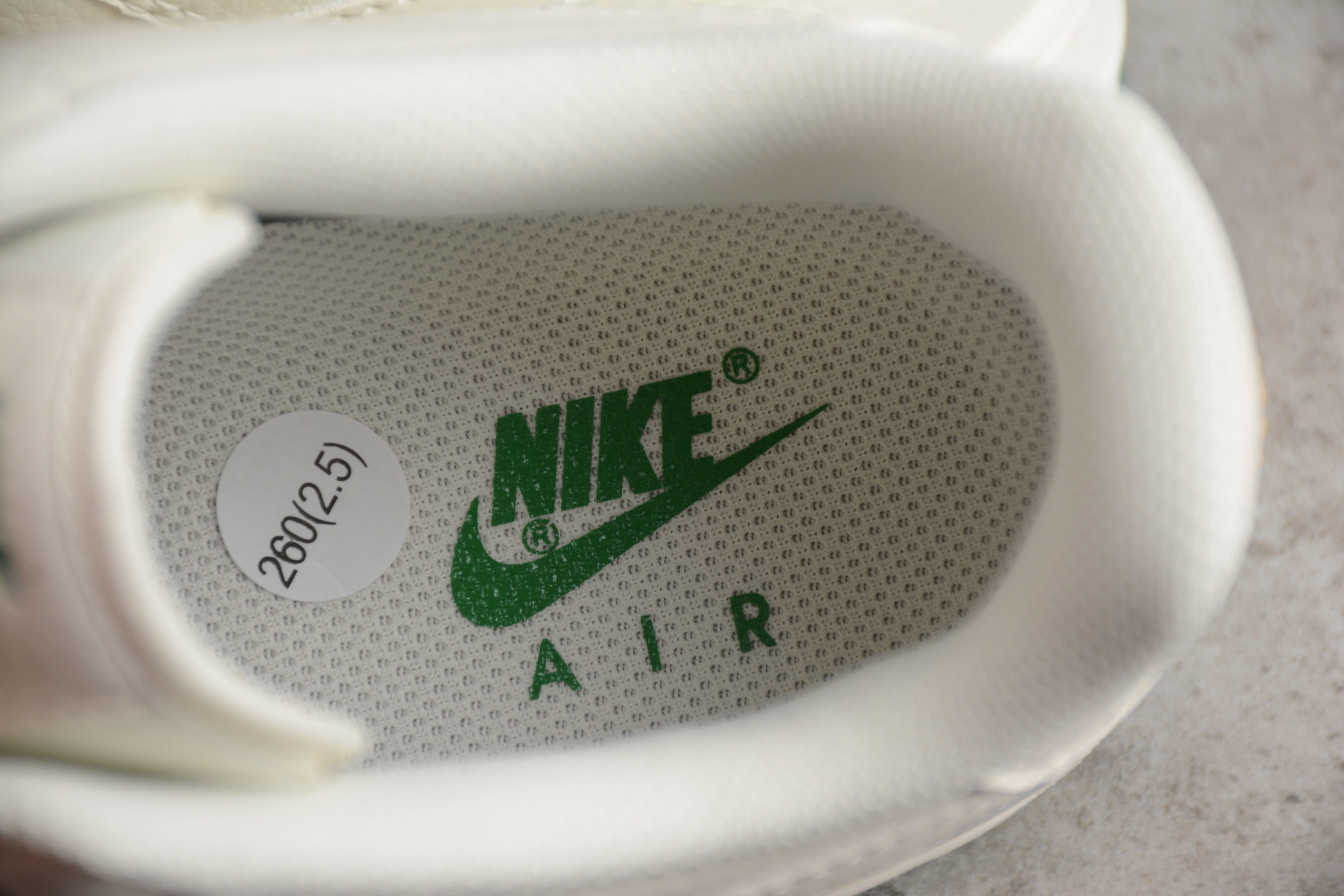 Nike Air Force 1 Low – Blanco / Amarillo / Verde