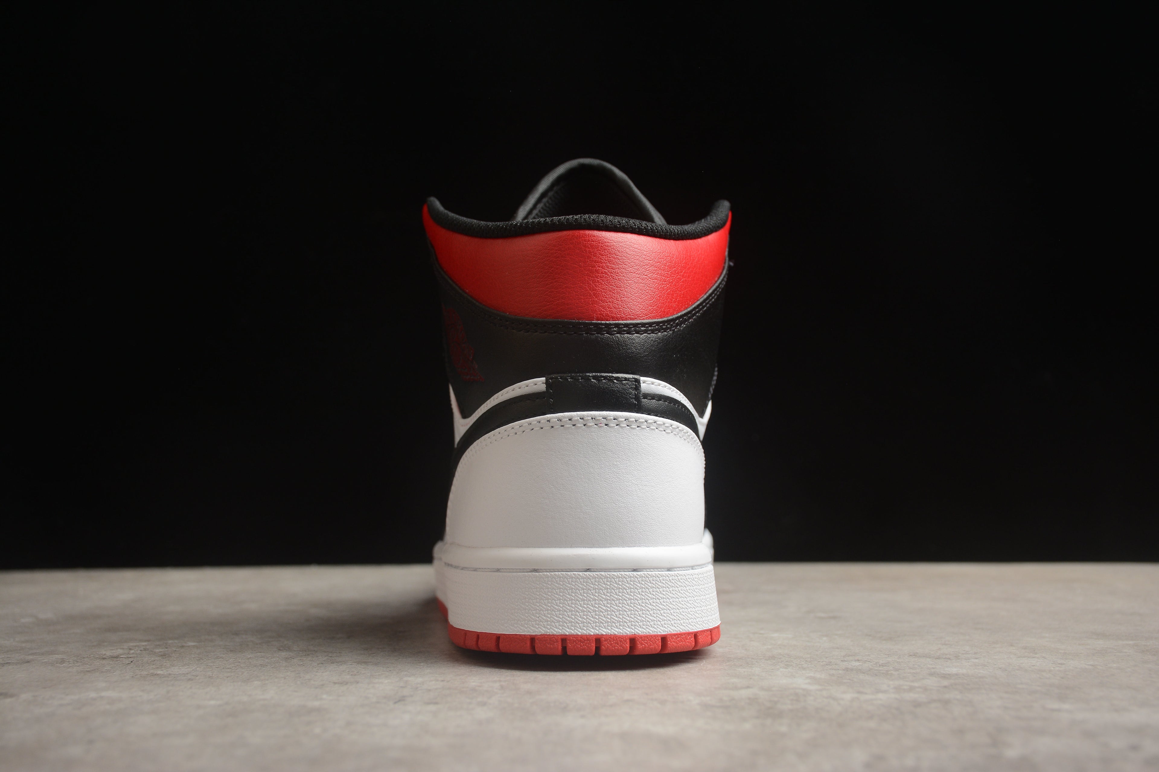 Air Jordan 1 Mid – Rojo / Blanco