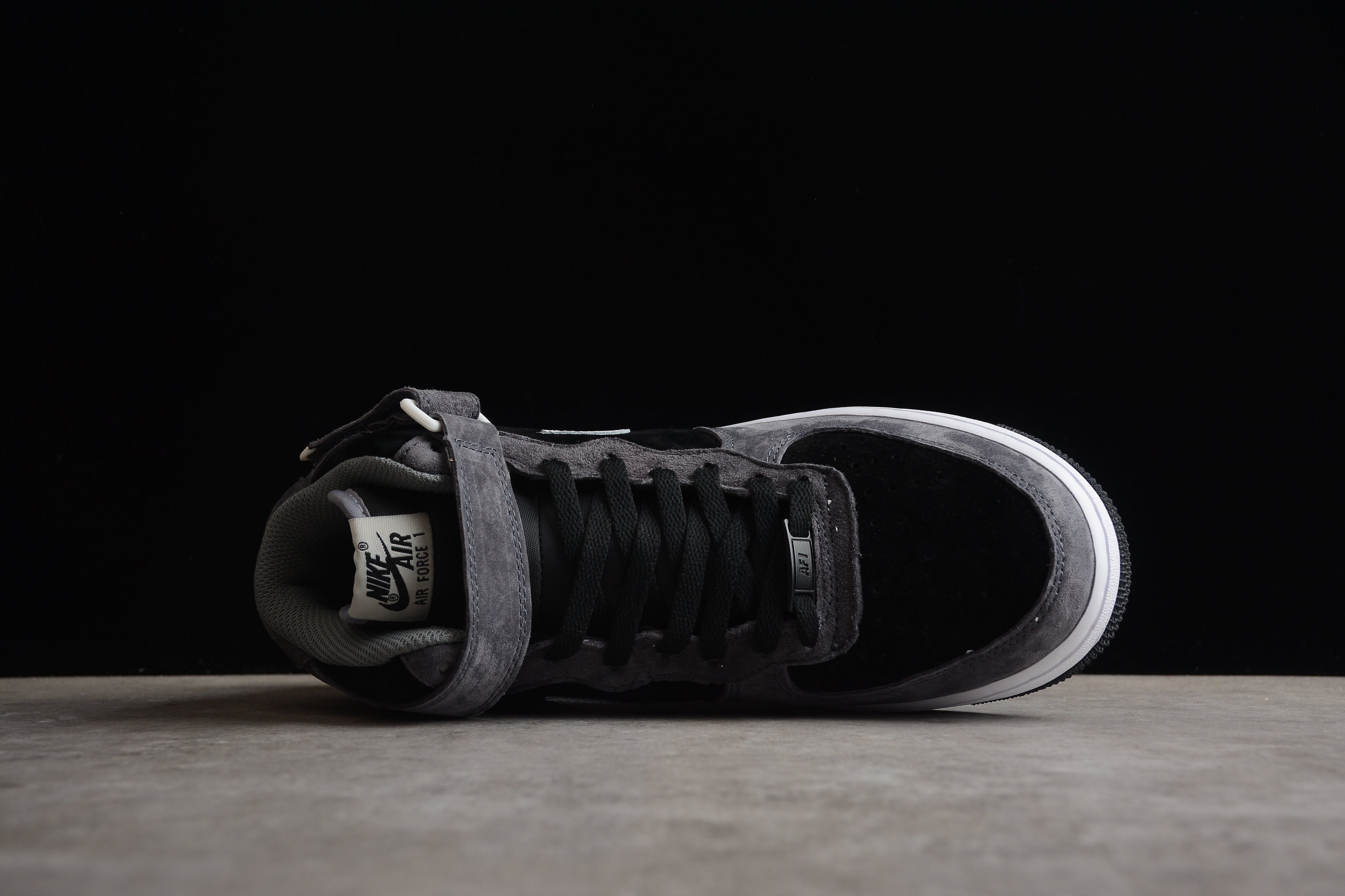 Air Force 1 High – Gris Oscuro / Negro