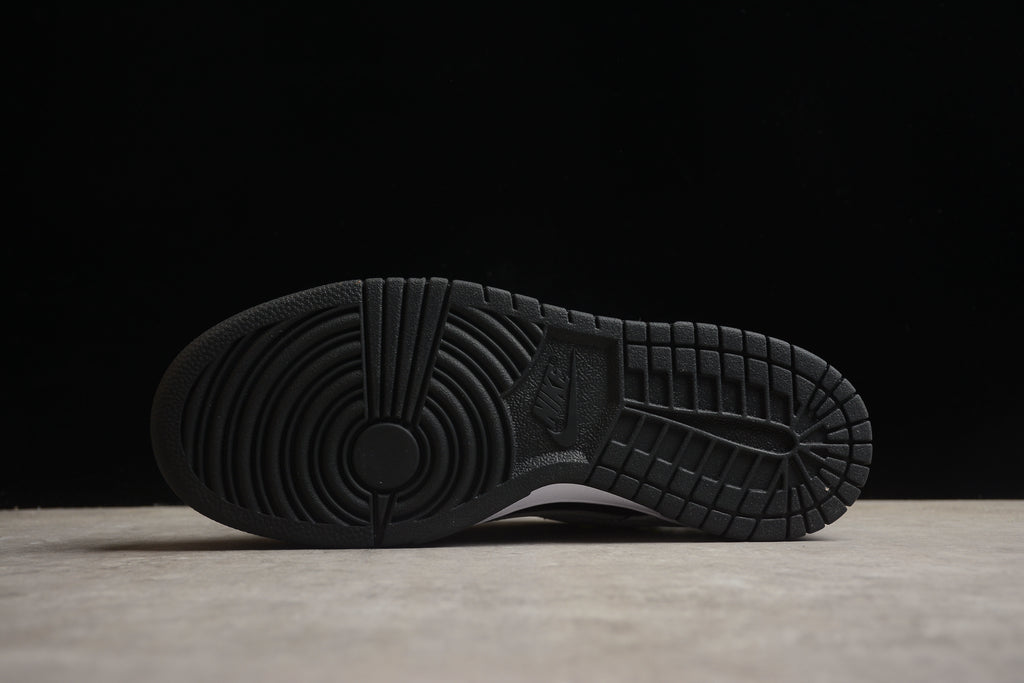 Dunk SB – Gris / Negro